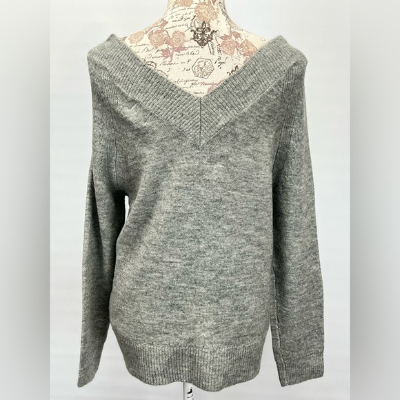 PEYTON‎ JENSEN Gray double V neck sweater size S - Picture 5 of 13